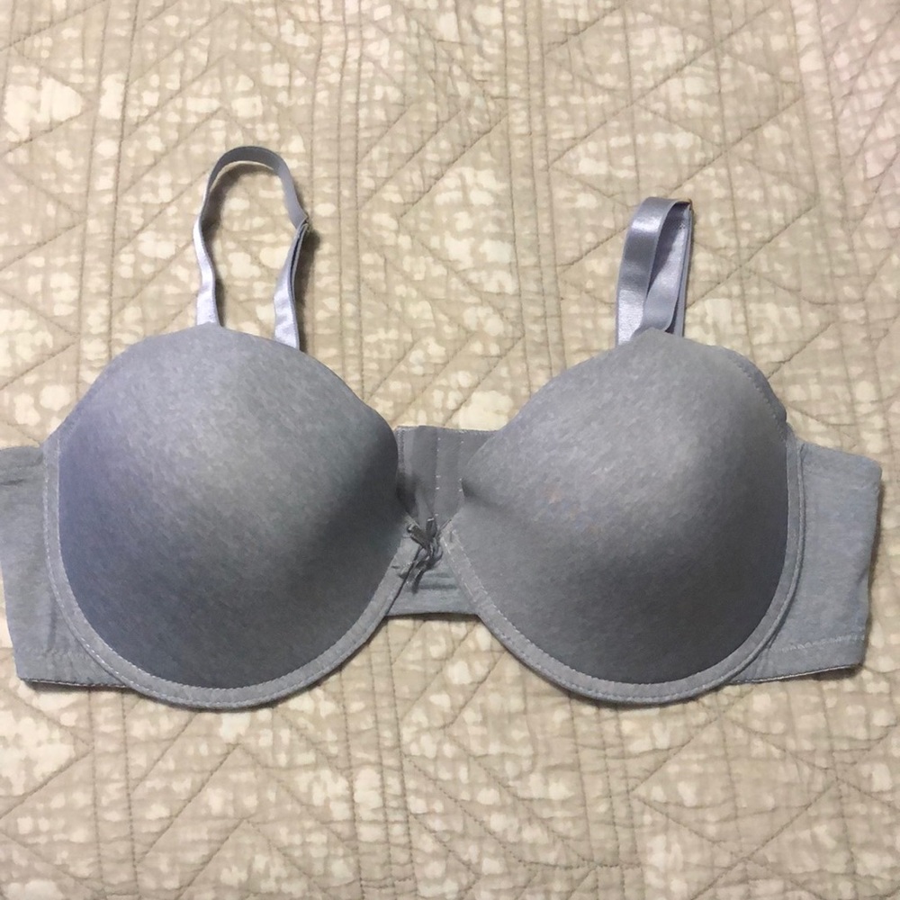 Light grey scalloped edge padded bra